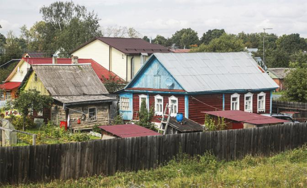 Дружба с соседями по даче избавит от соблюдения дурацких законов Дружба с соседями по даче избавит от соблюдения дурацких законов