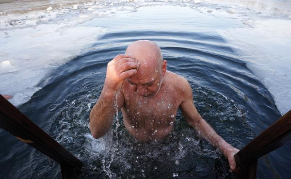 Крен моржовый — почему ледяная купель больше привлекает пожилых Крен моржовый — почему ледяная купель больше привлекает пожилых