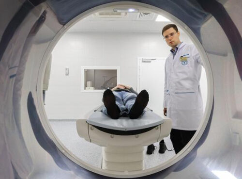 «Железный» аргумент: Медицина — под санкциями, потому УЗИ и томографы в дефиците