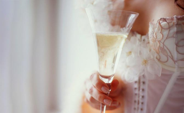 Врач поставил точку в вопросе связи алкоголя с развитием рака