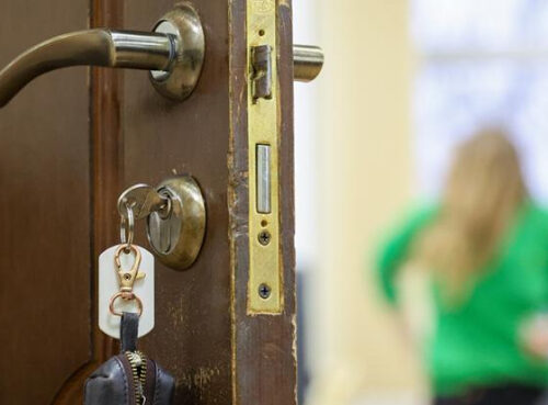 Когда продавец — жертва, а покупатель — крайний: как «схема Долиной» переворачивает рынок недвижимости Когда продавец — жертва, а покупатель — крайний: как «схема Долиной» переворачивает рынок недвижимости