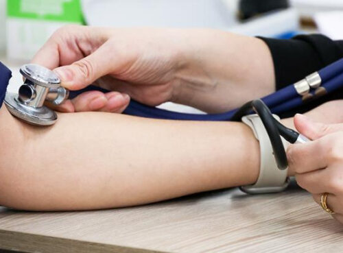 Ранний сигнал инфаркта в 50 лет назвал врач Ранний сигнал инфаркта в 50 лет назвал врач