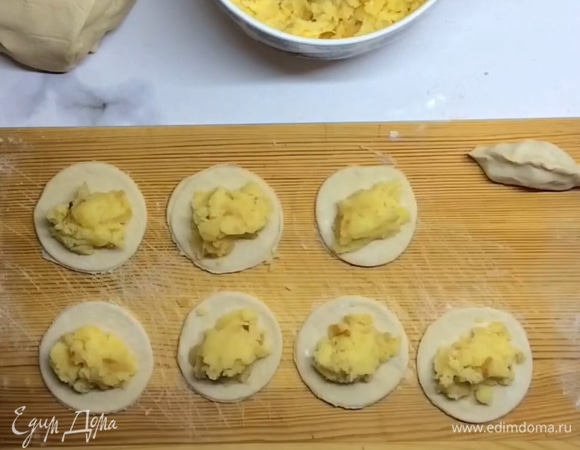 Так лепим все вареники.