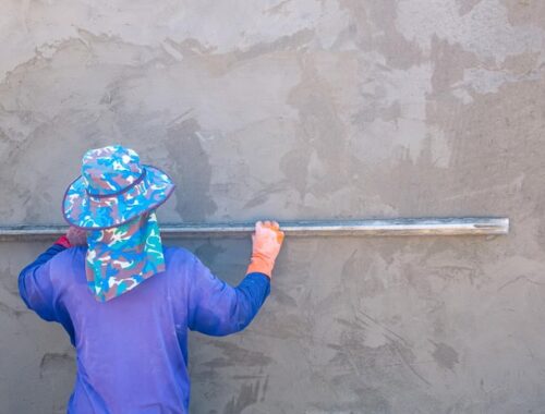 Штукатурка стен по маякам своими руками для новичков