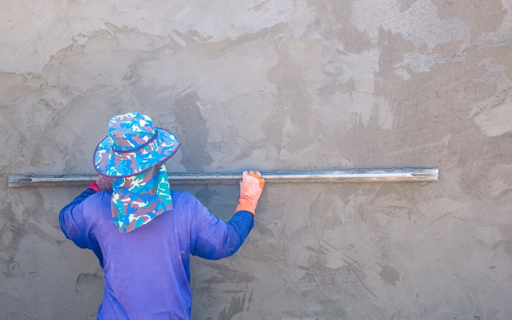 Штукатурка стен по маякам своими руками для новичков