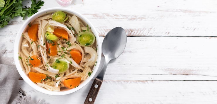 Как сварить суп из курицы с лапшой прозрачный рецепт