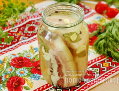Сало в рассоле в банке с чесноком (мягкое и очень вкусное) — лучший деревенский способ!